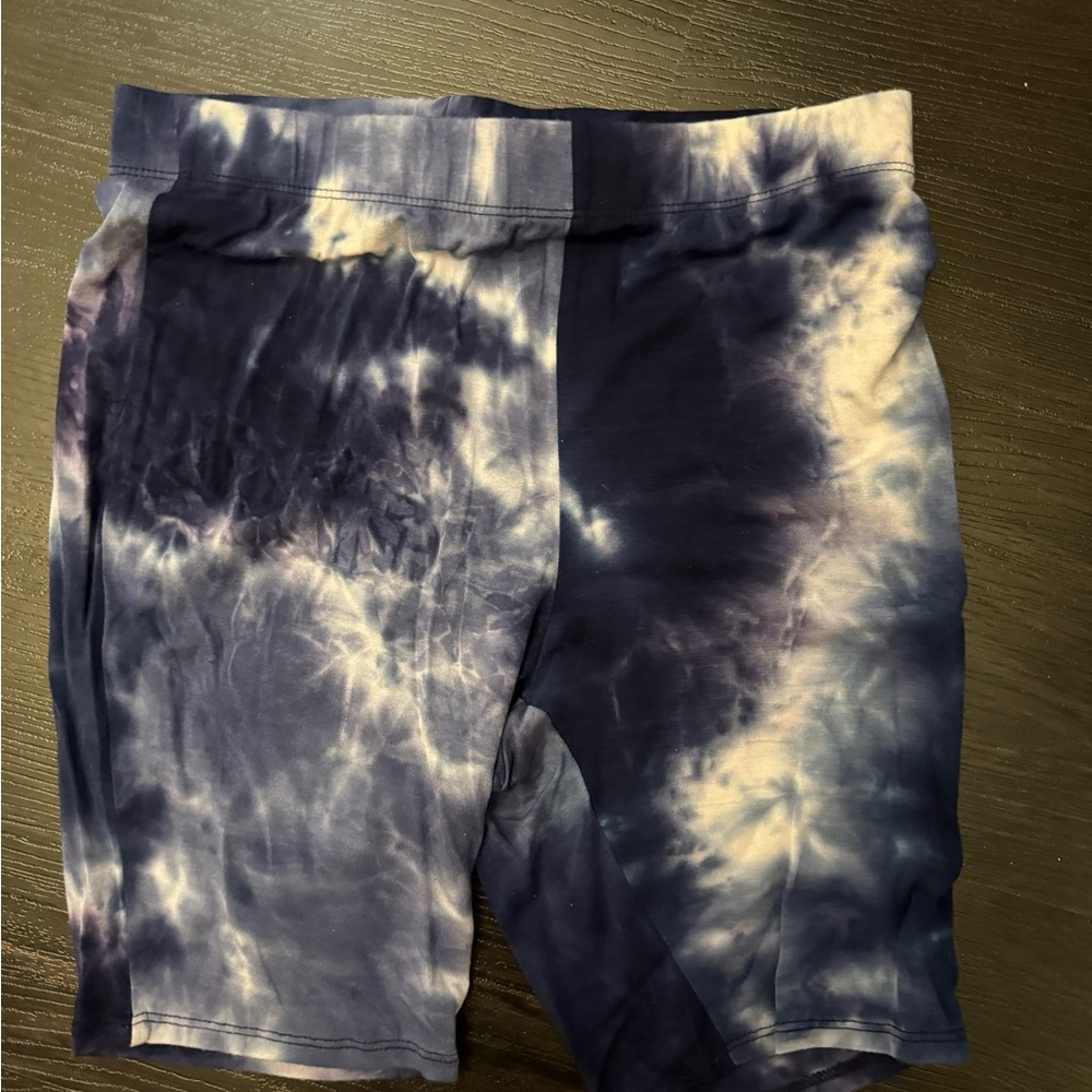 Boutique 2 Piece Biker Short Lounge Set - Picture 4 of 5